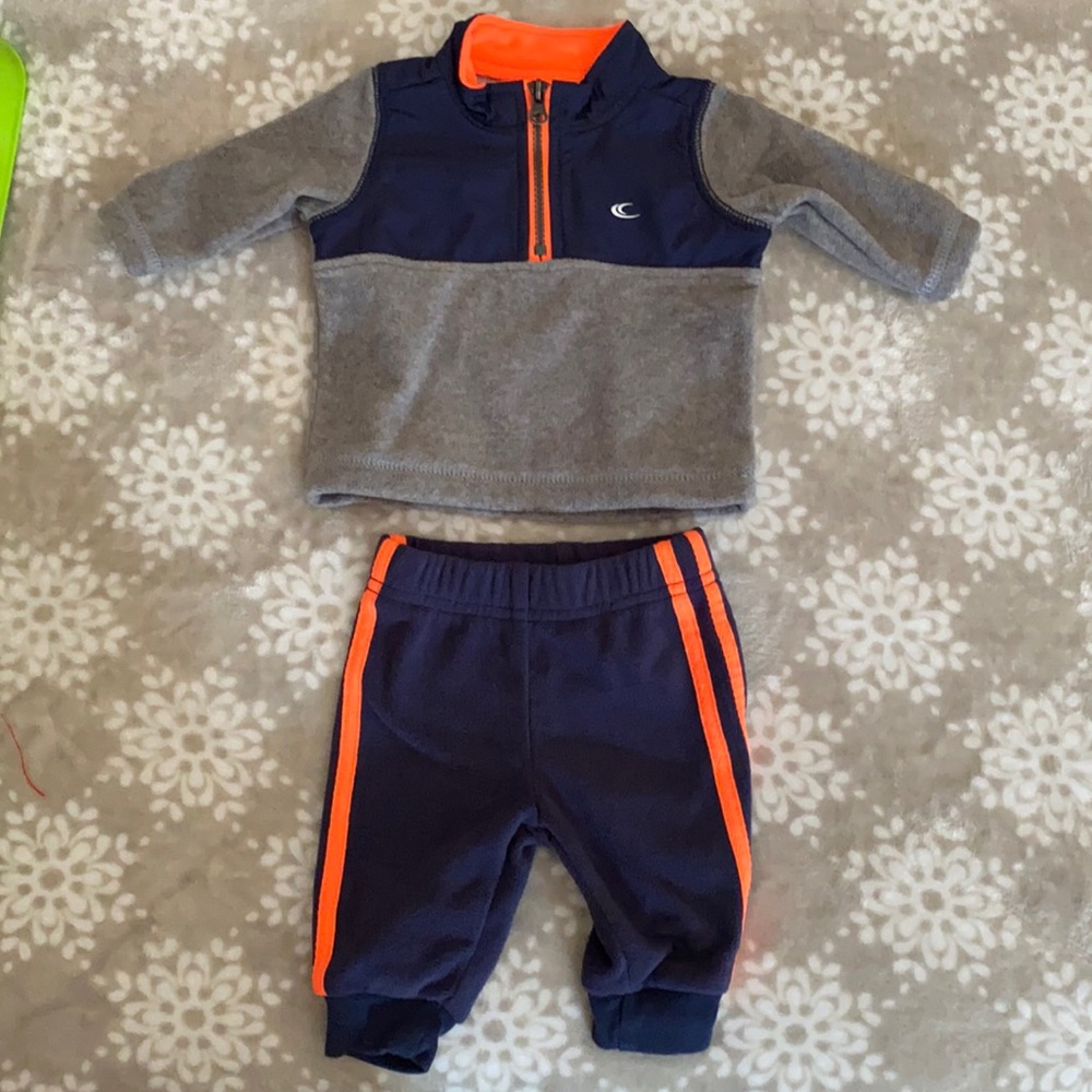 Carter’s baby boy Matching set size 3 months